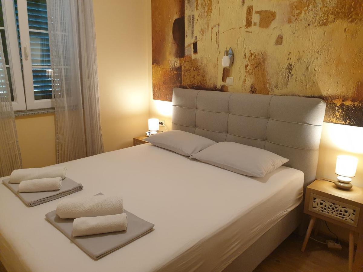 Apartments Batistic سوبيتارسكا دراغا المظهر الخارجي الصورة